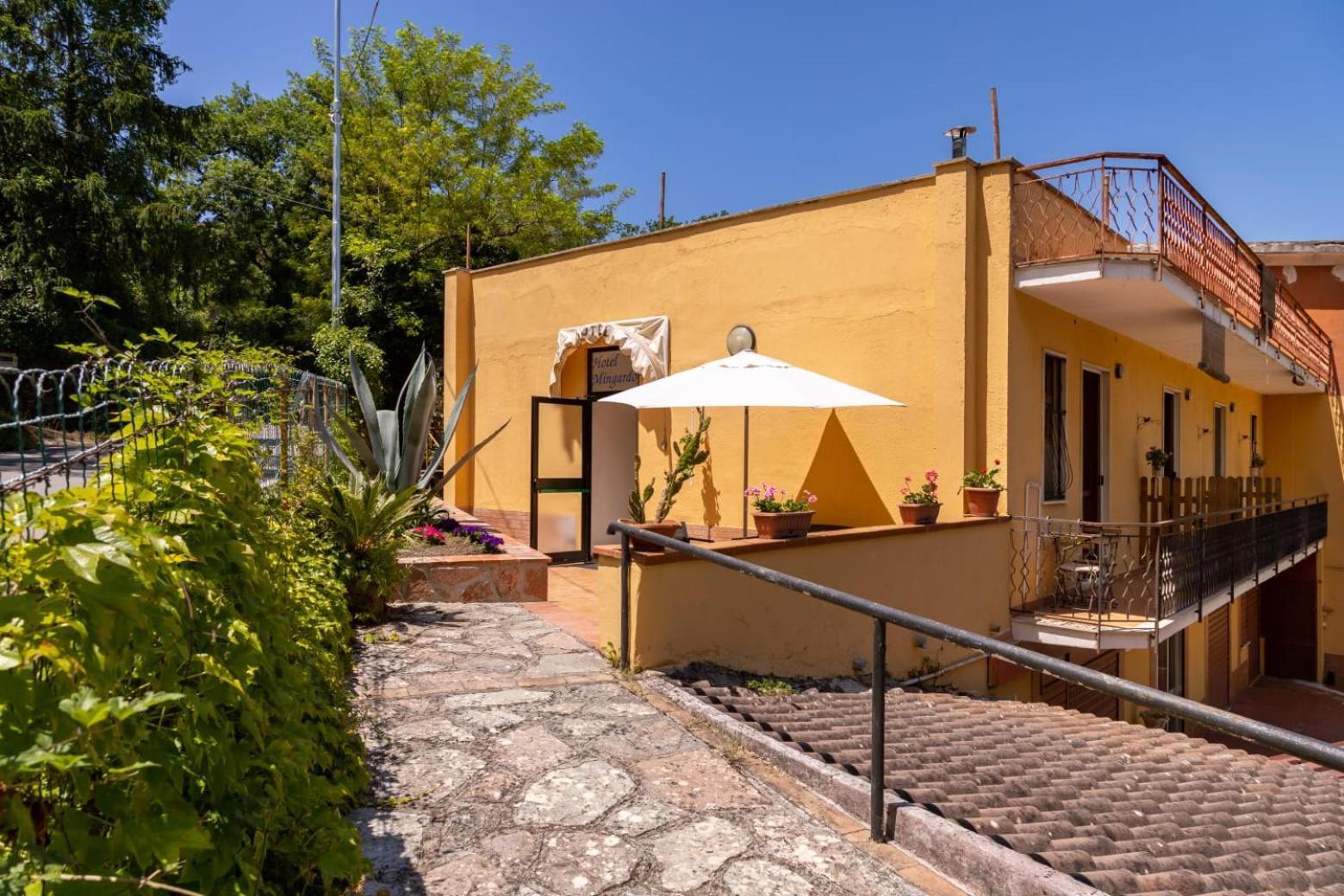 La Valle Del Mingardo Hotel San Severino Bagian luar foto