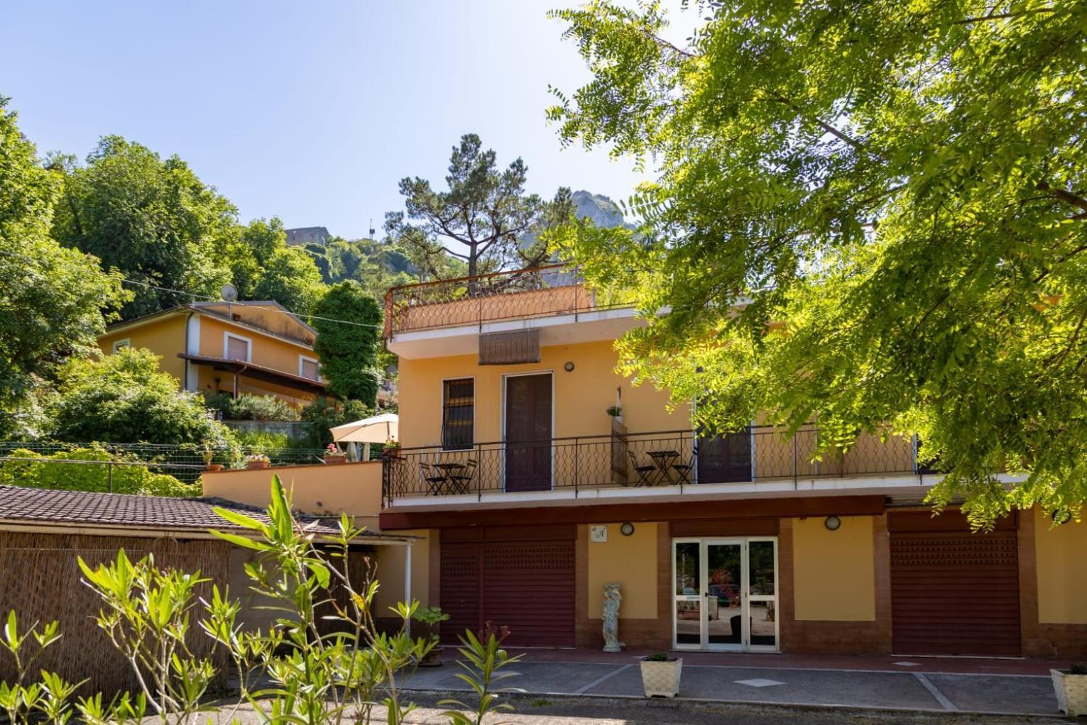 La Valle Del Mingardo Hotel San Severino Bagian luar foto